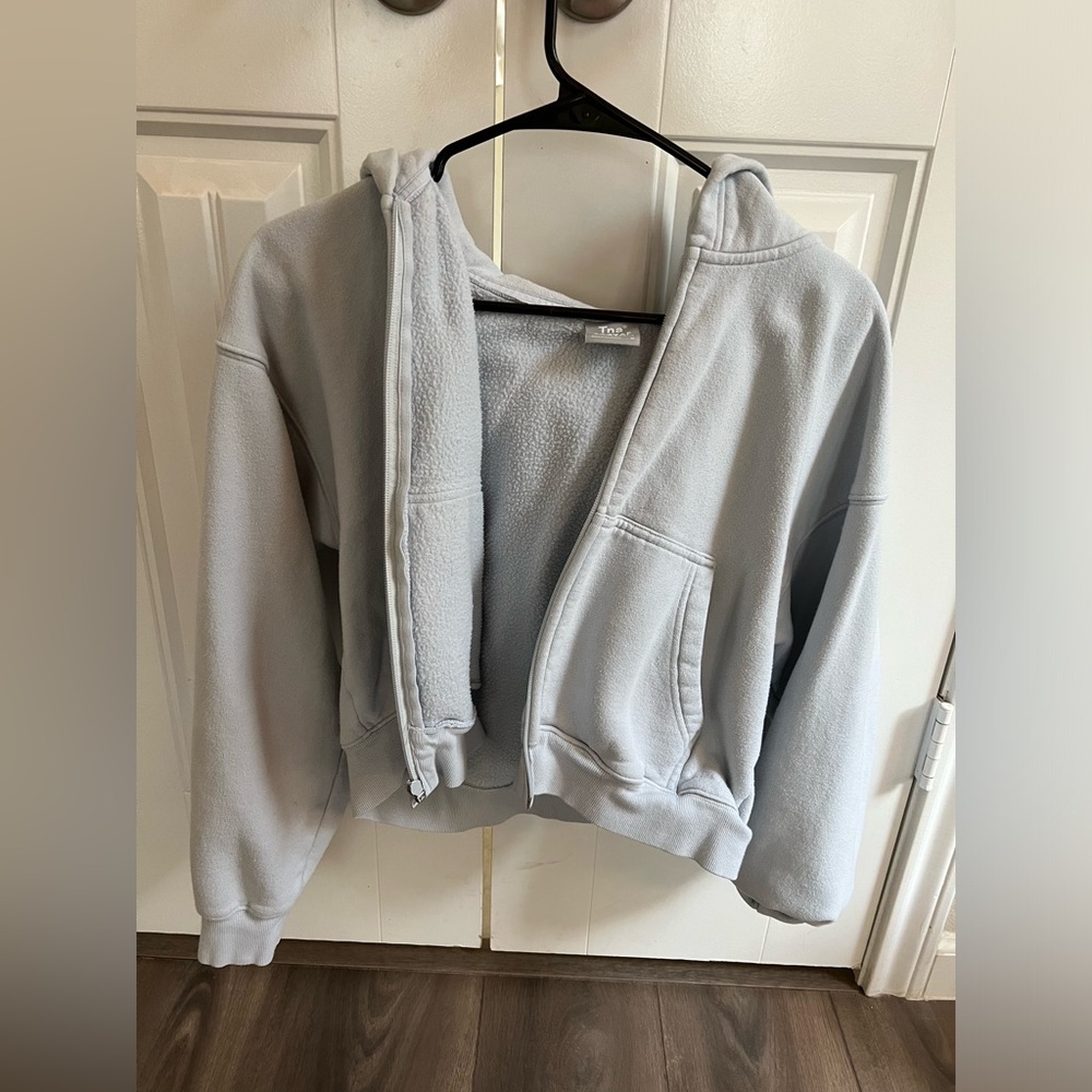 TNA Aritzia Cozy Fleece Boyfriend Boxy Zip Hoodie Size Medium Light Blue Color